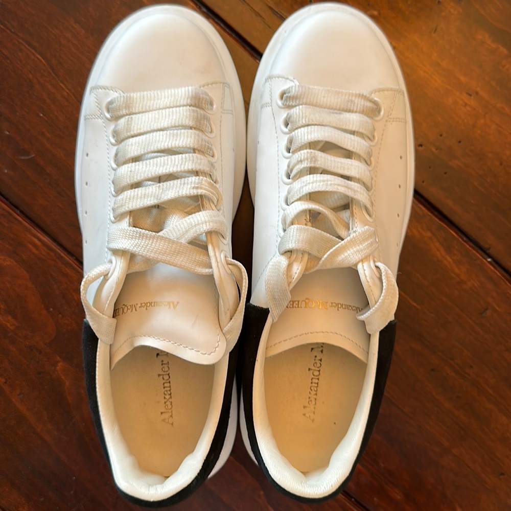 Alexander McQueen oversized sneaker in white with black suede on the back